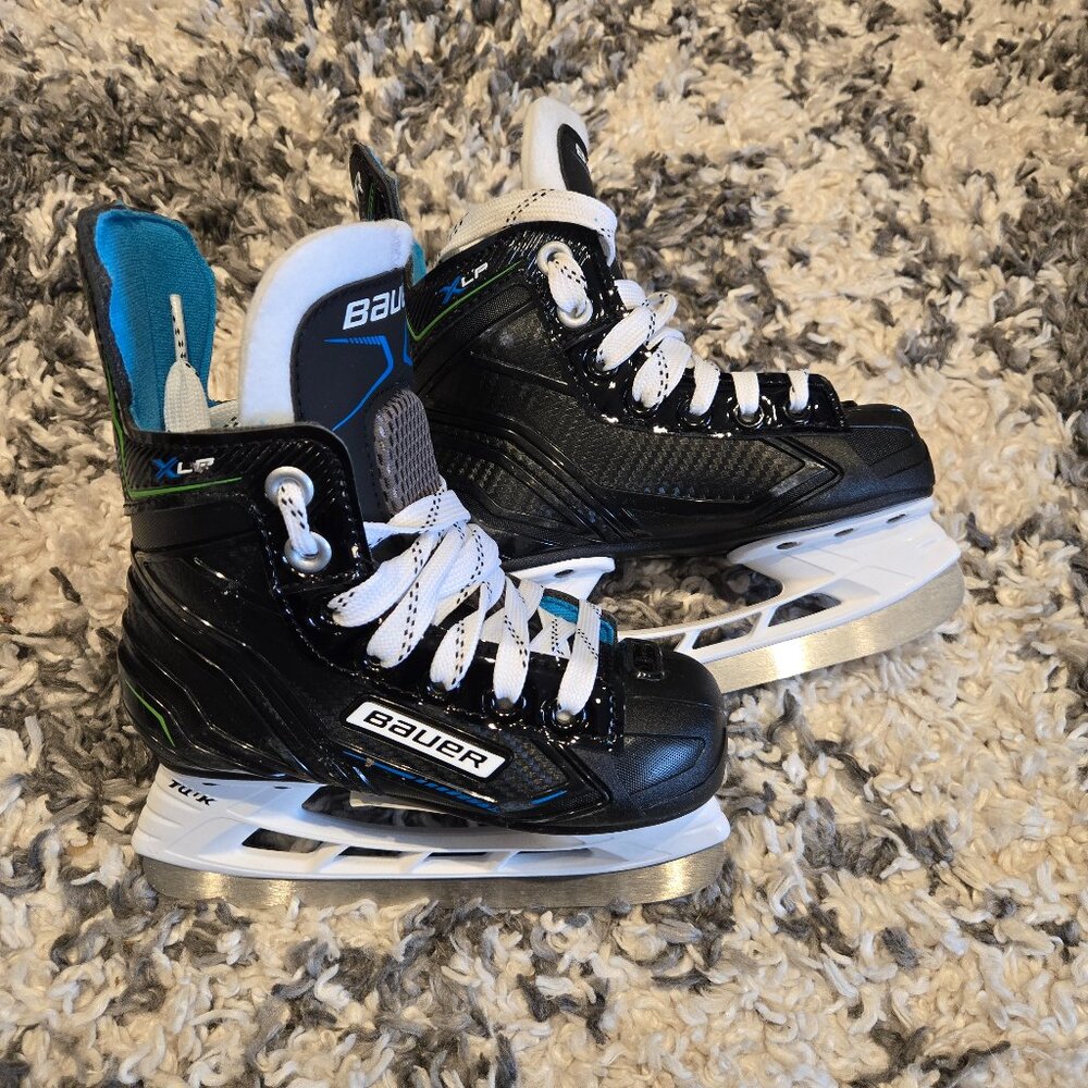 Bauer XLP Youth Ice Hockey Skates | Size YTH 9.0 | Black/Blue